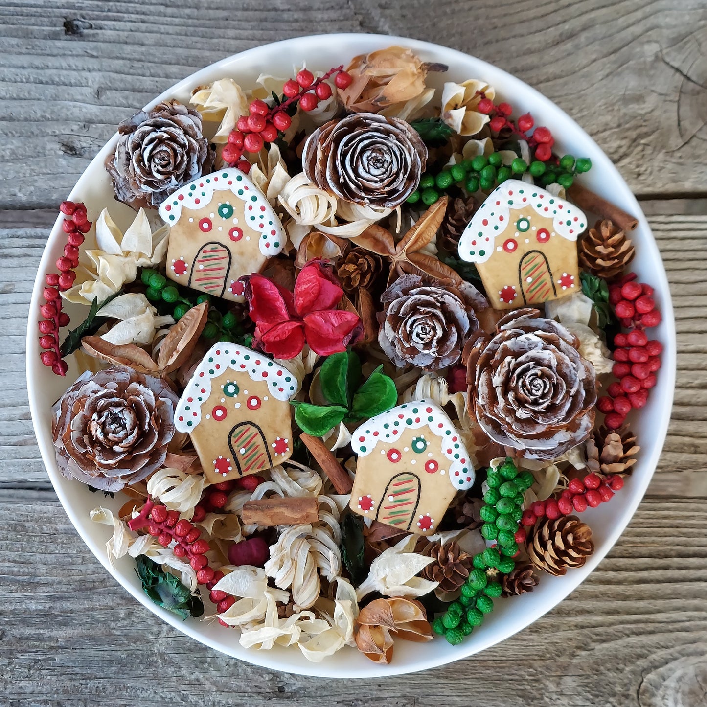 North Pole Gingerbread Village Artisan Potpourri